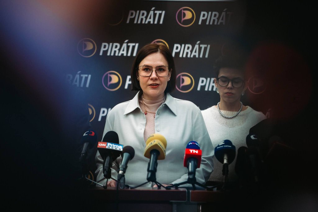 za pět dvanáct piráti