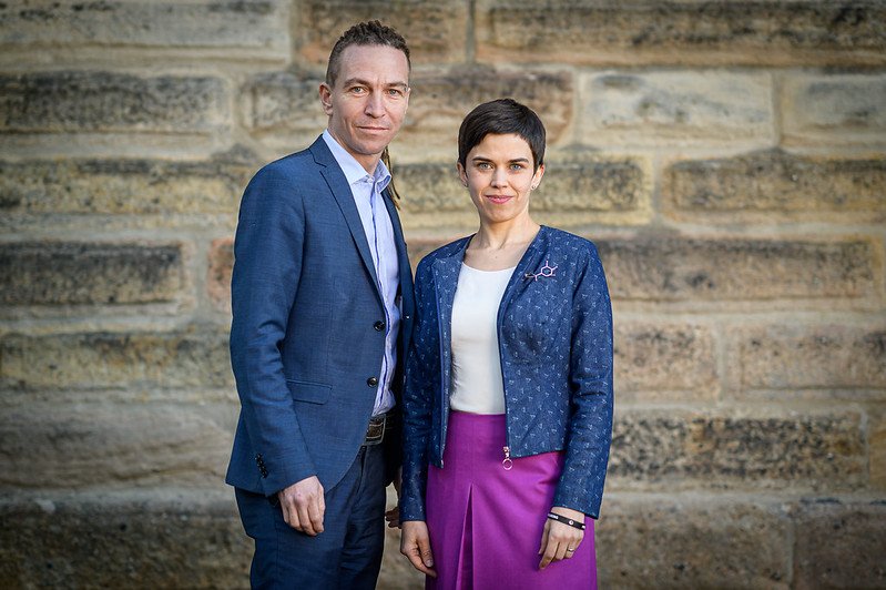 Levnější potraviny a lepší dohled nad oligopoly díky pirátskému návrhu. Končící vláda konečně schválila novelu z pera Pirátů