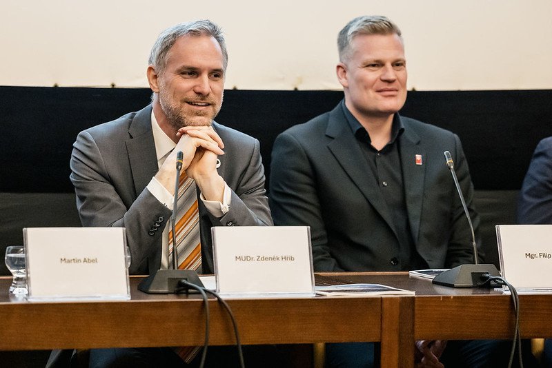 Piráti na semináři s Turkem zdůraznili nutnost dlouhodobého plánu a připomněli Manifest energetické udržitelnosti