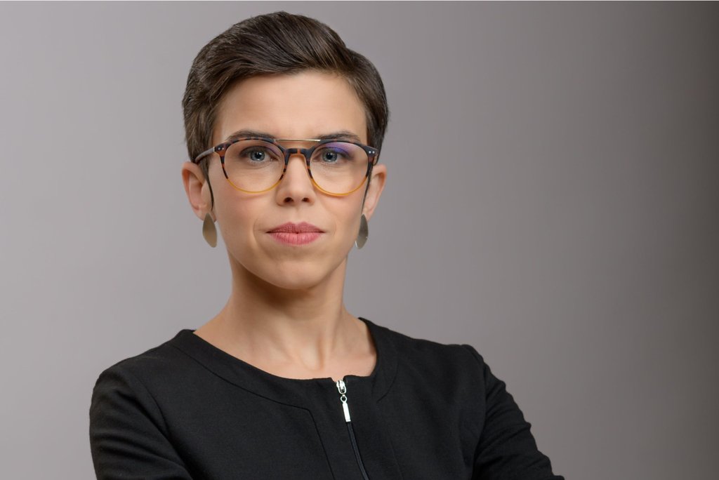 Vládní koalice protlačila prvním čtením změnu jednacího řádu. Piráti varují před neomezeným právem vystupovat pro Tomia Okamuru