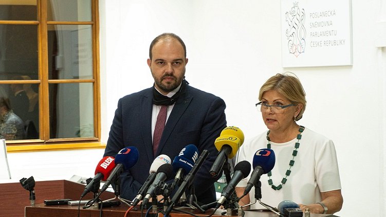 assets/img/articles/2020/barton-prochazkova.JPG